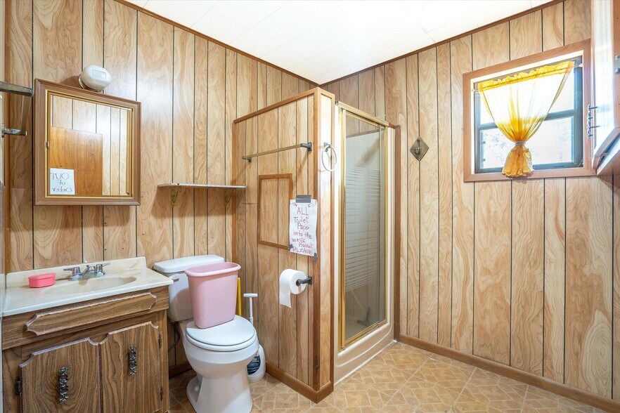 More Photos Of 22 Chaparral Dr, Fredericksburg Storefront Retail Office For Sale