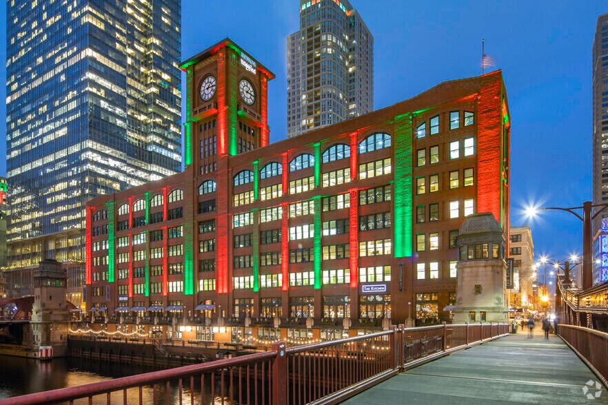 More Photos Of 325 N LaSalle St, Chicago Office For Lease