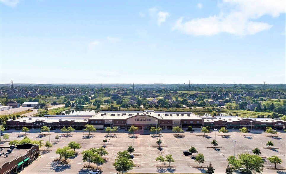 More Photos Of 19917-19991 S LaGrange Rd, Frankfort Unknown For Lease