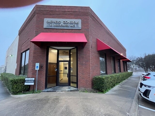 More Photos Of 203 S Jupiter Rd, Allen Light Distribution For Sale