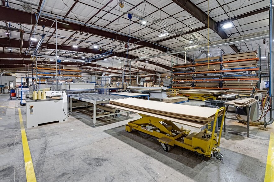 More Photos Of 2605 W 1st St, Tempe Warehouse For Sale