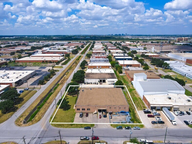 More Photos Of 8408 Chancellor Row, Dallas Warehouse For Sale