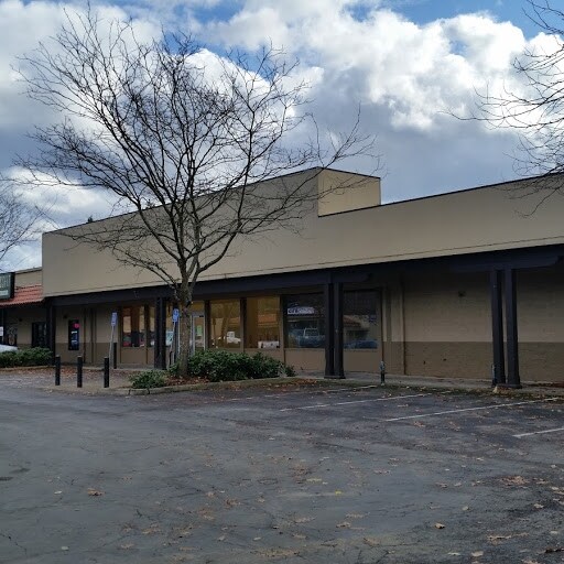 More Photos Of 6100-6130 SE King Rd, Portland Unknown For Lease