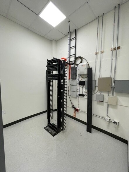 More Photos Of 43-19-43-23 Bell Blvd, Bayside Storefront For Lease