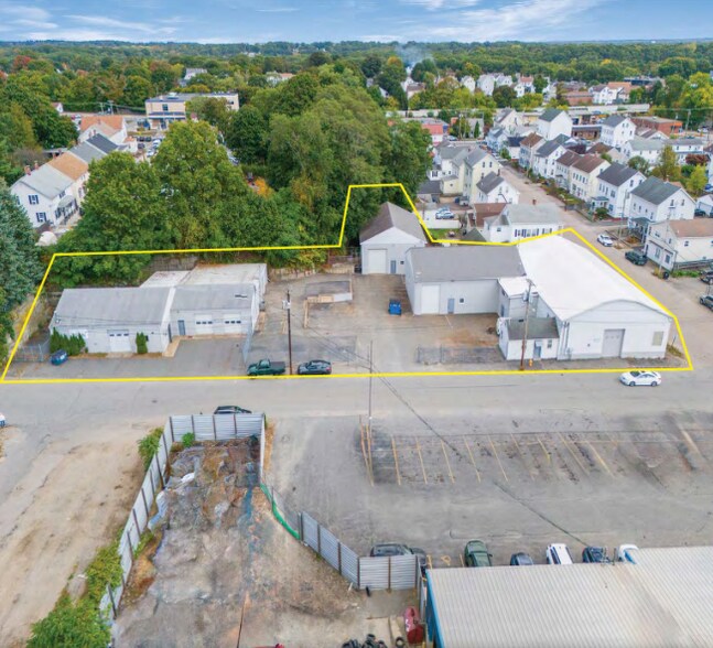 Primary Photo Of 81 Macondray St, Cumberland Warehouse For Sale