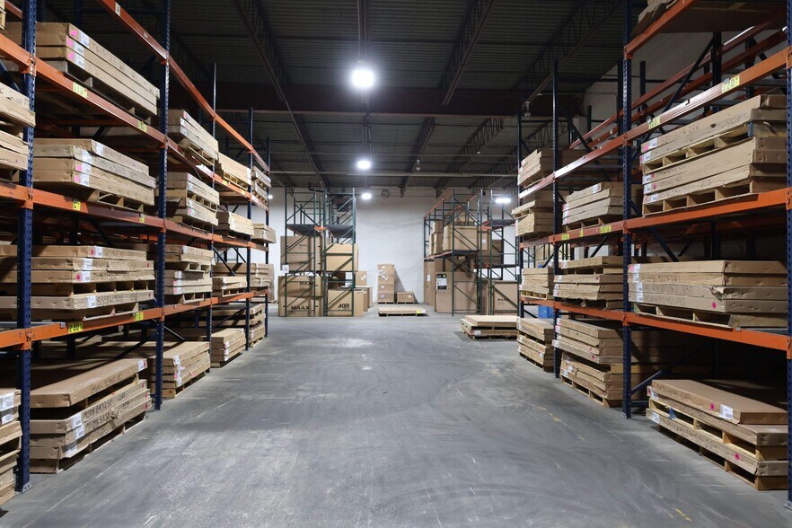 More Photos Of 6741 Old Collamer Rd, East Syracuse Warehouse For Lease