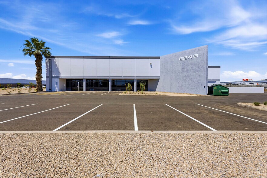 More Photos Of 2246 S Central Ave, Phoenix Distribution For Lease