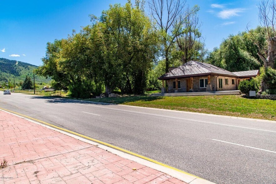 More Photos Of 4137 Highway 224, Park City Office For Sale