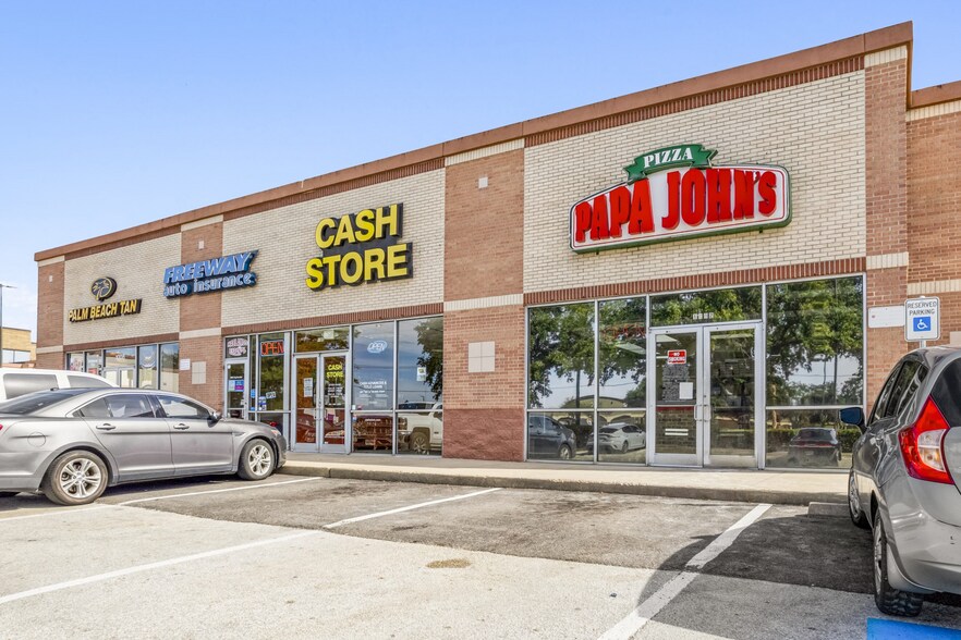 More Photos Of 16811 El Camino Real, Houston Unknown For Lease