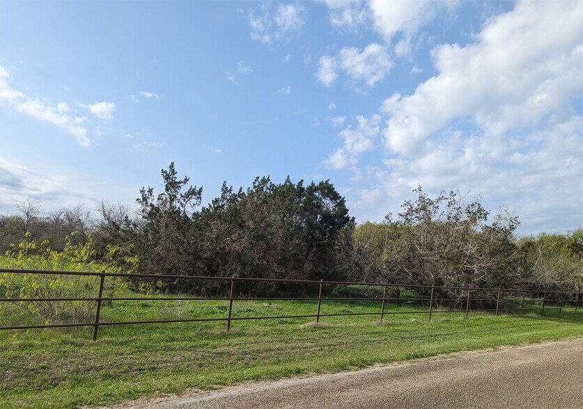 More Photos Of 275 Ayers, Kyle Land For Sale