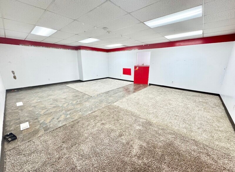 More Photos Of 3036 Del View Dr, Del City General Retail For Sale