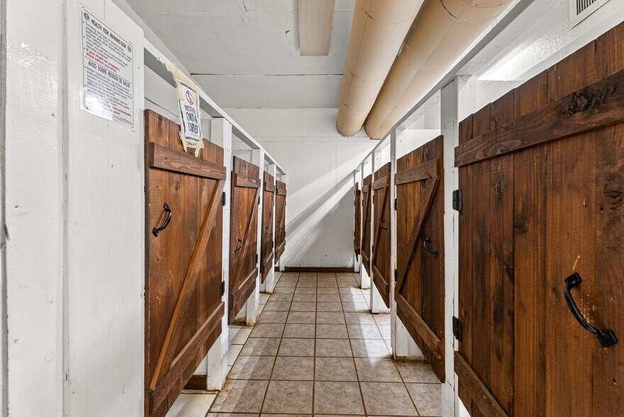 More Photos Of 13087 Hwy 271 N, Tyler Sports And Entertainment For Lease