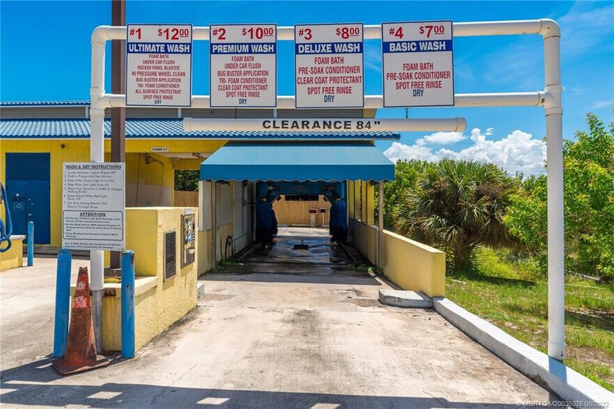 More Photos Of 1630 NE Jensen Beach Blvd, Jensen Beach Carwash For Sale