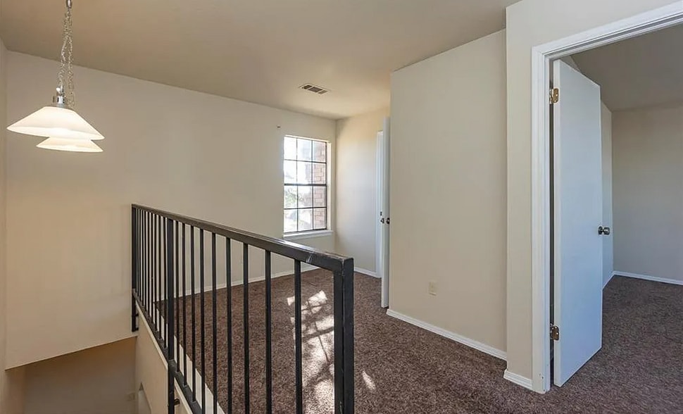 More Photos Of 812 Two Forty Pl, Oklahoma City Apartments For Sale