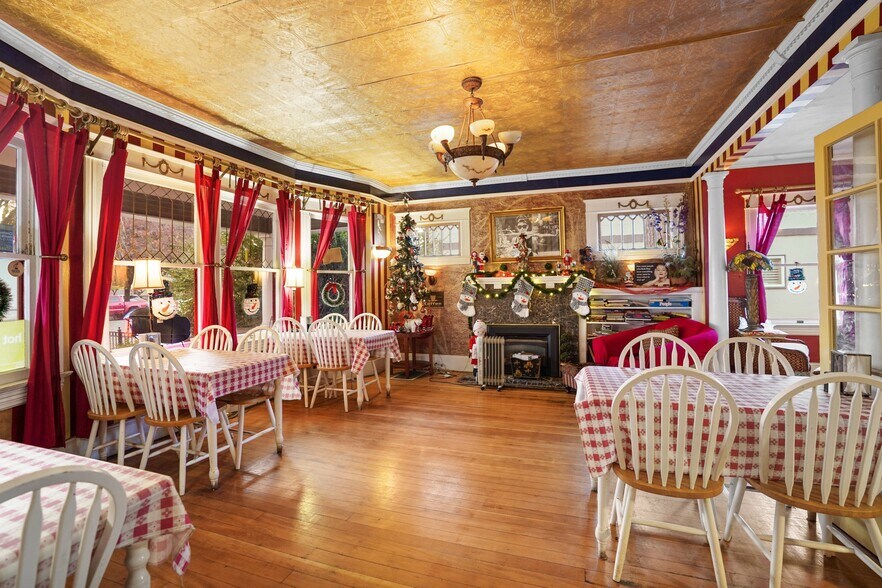 More Photos Of 1126 14th St, Modesto Restaurant For Sale
