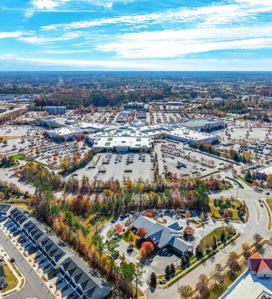 More Photos Of 5959 Triangle Town Blvd, Raleigh Unknown For Lease