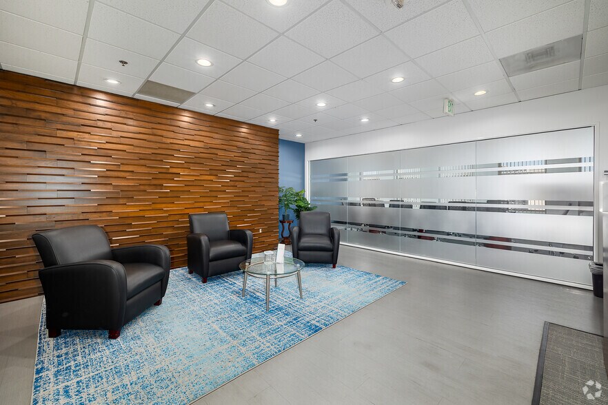 More Photos Of 5901 W Century Blvd, Los Angeles Coworking Space