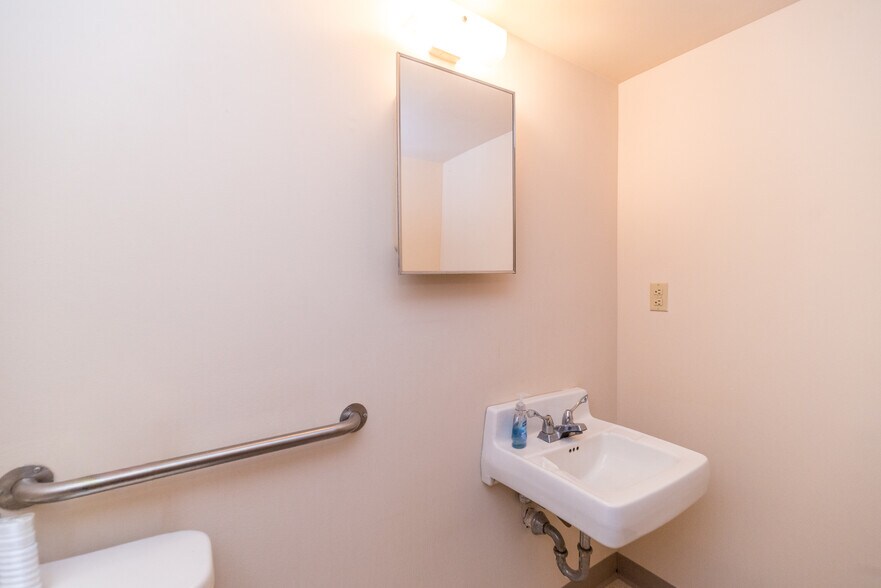 More Photos Of 908-918 Town Center, New Britain Office For Sale