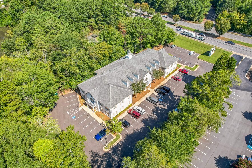 More Photos Of 419 E Crossville Rd, Roswell Medical For Lease