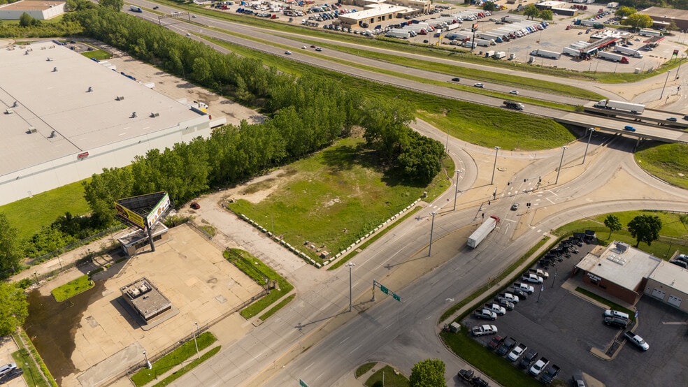 More Photos Of 6900 E Front St, Kansas City Land For Sale