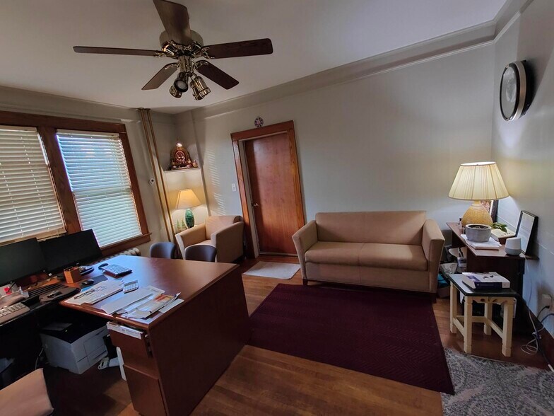 More Photos Of 142 Oak Tree Ave, South Plainfield Office For Lease