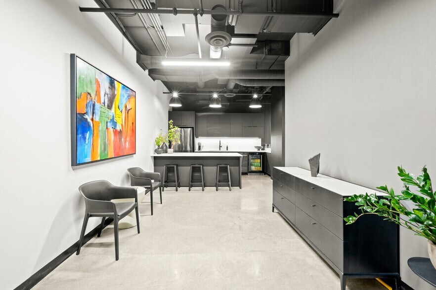 More Photos Of 63 6 Th Av W, Vancouver Medical For Sale