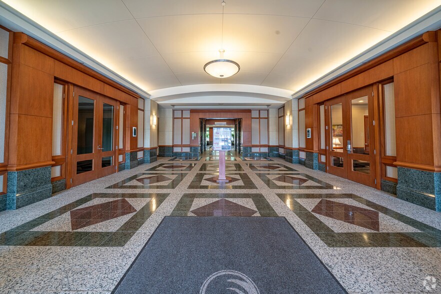 More Photos Of 7701 S France Ave, Edina Office For Lease