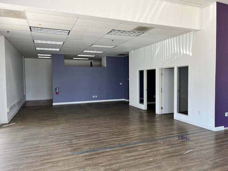 More Photos Of 111-195 E Gonzales Rd, Oxnard Unknown For Lease