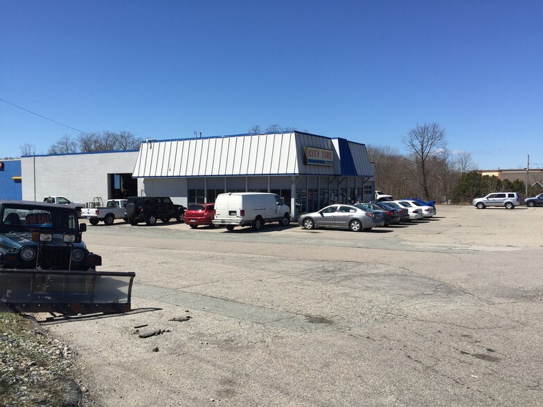 More Photos Of 82 Boston Post Rd, Waterford Warehouse For Lease