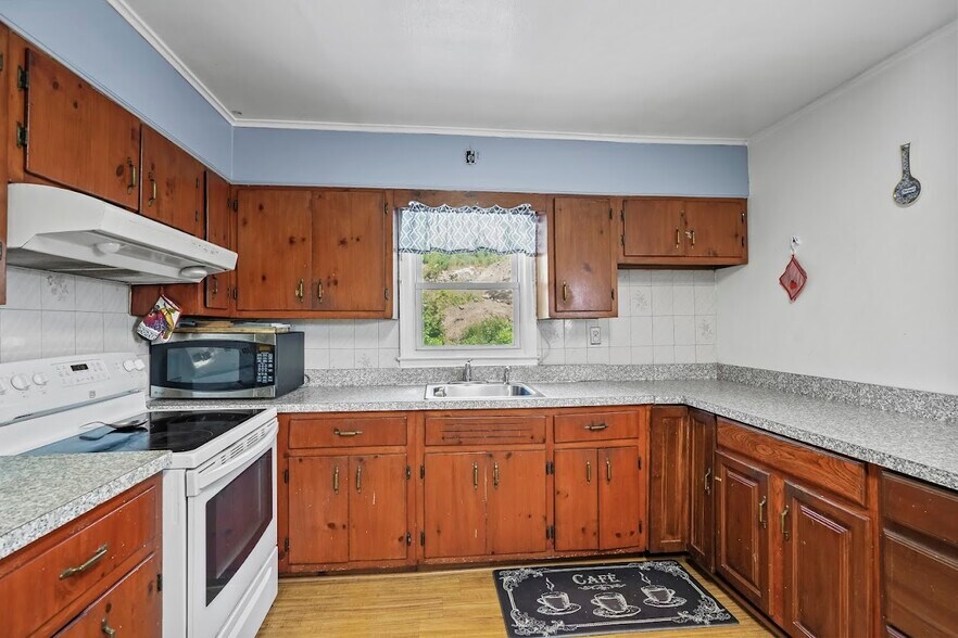More Photos Of 25 Montague St, Yonkers Multifamily For Sale