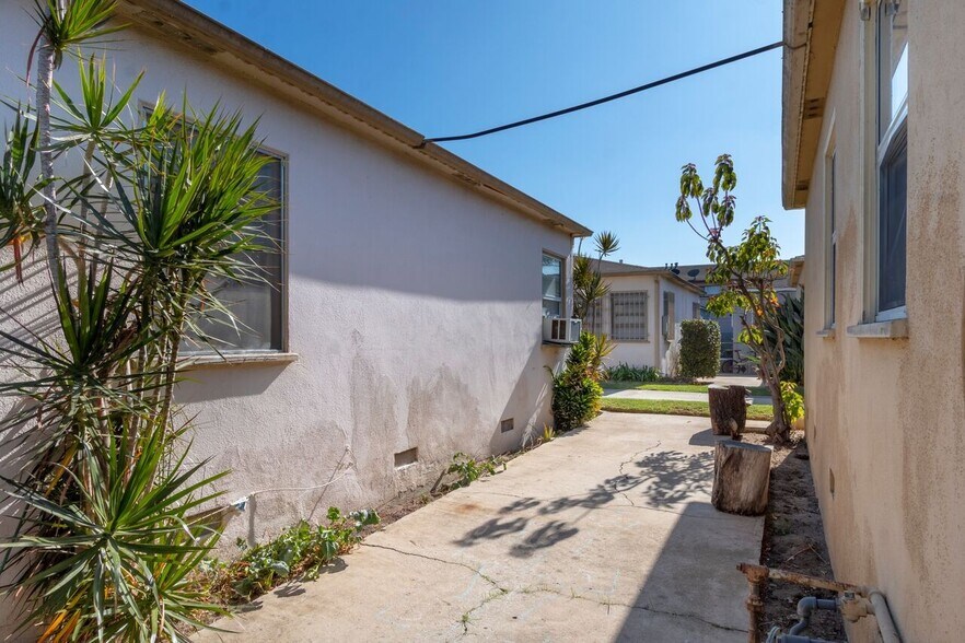 More Photos Of 6036 10th Ave, Los Angeles Apartments For Sale