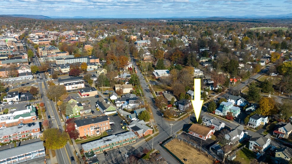 More Photos Of 48 Lincoln Ave, Saratoga Springs Freestanding For Sale