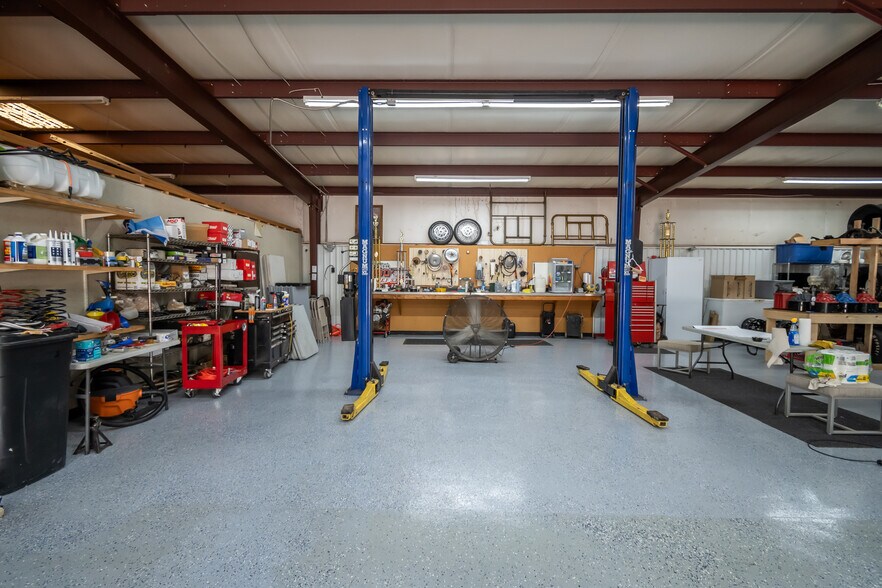 More Photos Of 3655 Neese Commerce Rd, Hull Multifamily For Sale