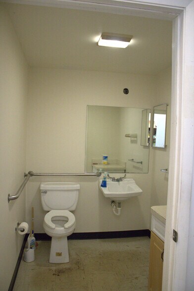 More Photos Of 1956 SW South Macedo Blvd, Port Saint Lucie Light Distribution For Lease