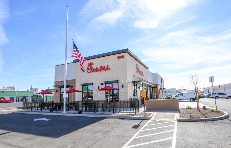 More Photos Of 1139 W Broadway Rd, Tempe Fast Food For Sale