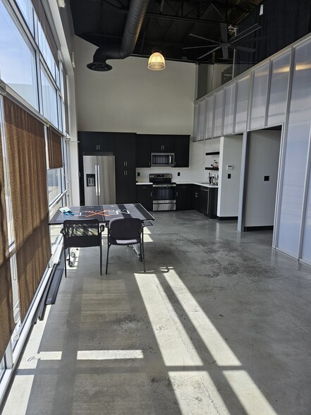 More Photos Of 950 Reserve Dr, Roseville Loft Creative Space For Lease