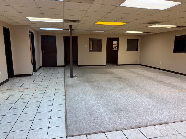 More Photos Of 15060 West Dr, Houston Manufacturing For Sale