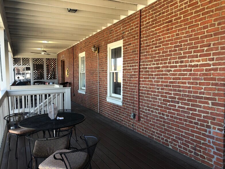 More Photos Of 428 Main St, Franklin General Retail For Sale