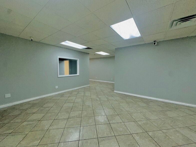 More Photos Of 4505 W Hacienda Ave, Las Vegas Light Distribution For Lease