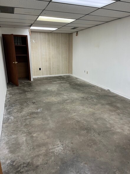 More Photos Of 5986 Knight Arnold Rd Ext, Memphis Office For Lease