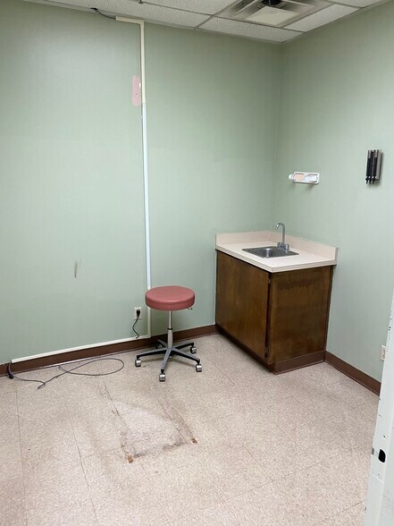 More Photos Of 1577 Mount Zion Rd, Morrow Medical For Lease