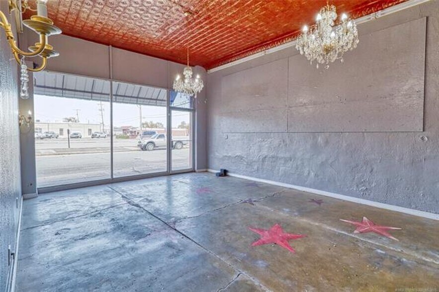 More Photos Of 37-45 E Foley St, Eufaula Storefront For Sale