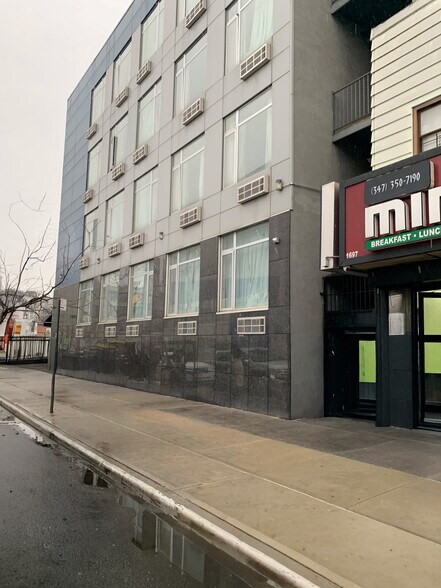 More Photos Of 1697 E New York Ave, Brooklyn Flex For Sale