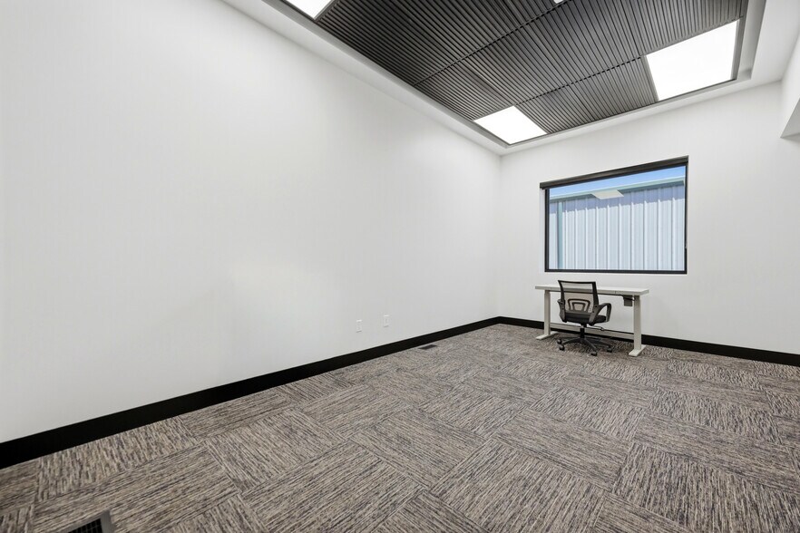 More Photos Of 1630 W 2225 S, Woods Cross Airplane Hangar For Lease