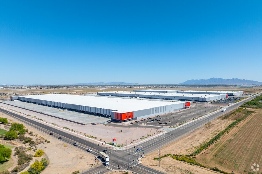 More Photos Of 15301 W Northern Ave, Glendale Distribution For Sale