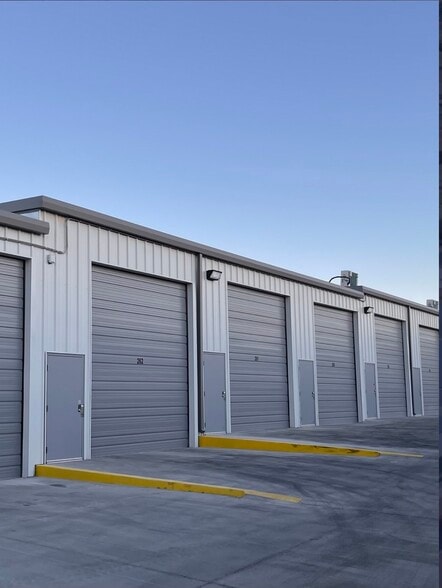 More Photos Of 5905 Ford Ave, Las Vegas Self Storage For Sale