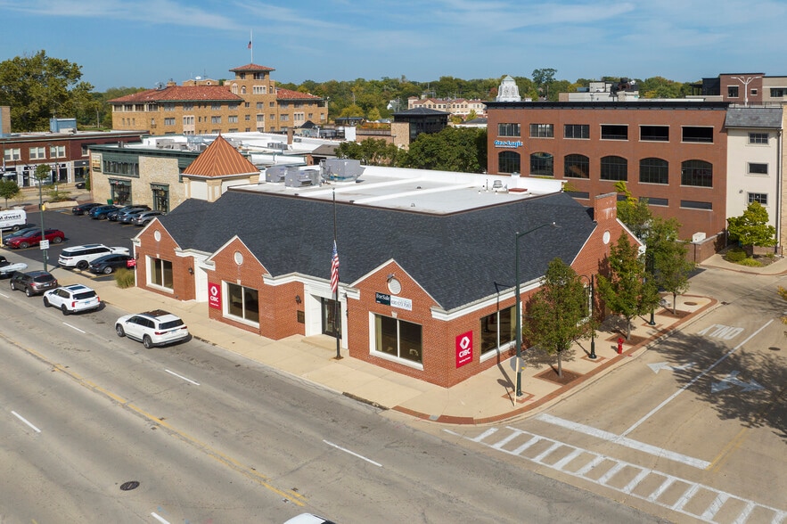 More Photos Of 24 S 2nd St, St Charles Bank For Lease