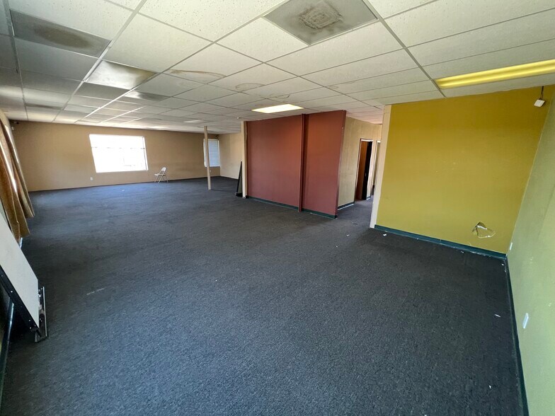 More Photos Of 38424 10th St, Palmdale Office For Sale