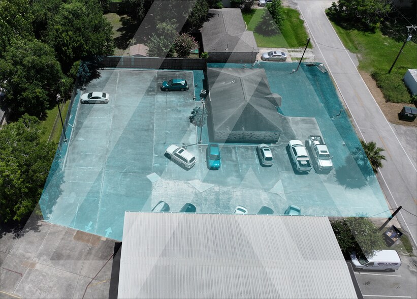 More Photos Of 1127 Marina Bay Dr, Kemah Restaurant For Sale