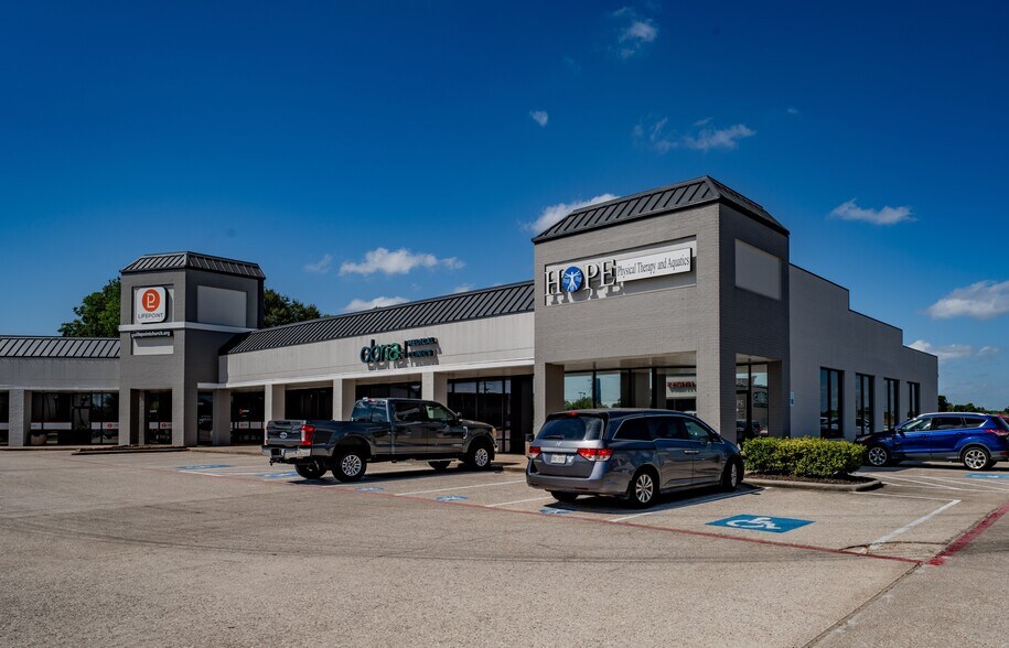 More Photos Of 2450 E Main St, League City Unknown For Lease